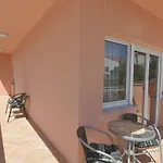 Poolside Paradise - A Hidden Gem In Apartman Split