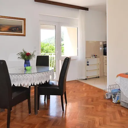 Poolside Paradise - A Hidden Gem In *