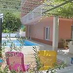 Slow Stay Split - Spacious & Peaceful Apartman