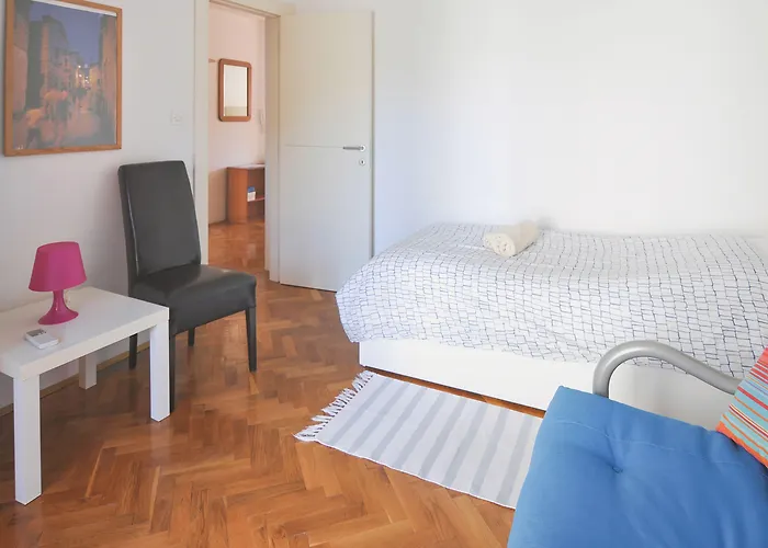 Apartamento Poolside Paradise - A Hidden Gem In *