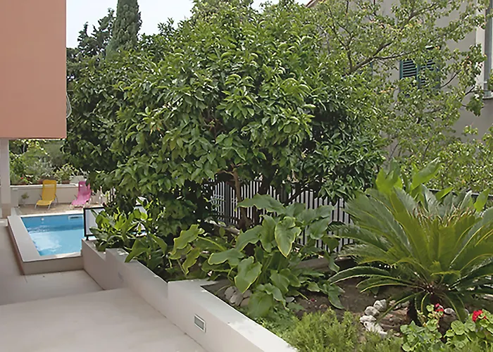 Apartamento Poolside Paradise - A Hidden Gem In Split