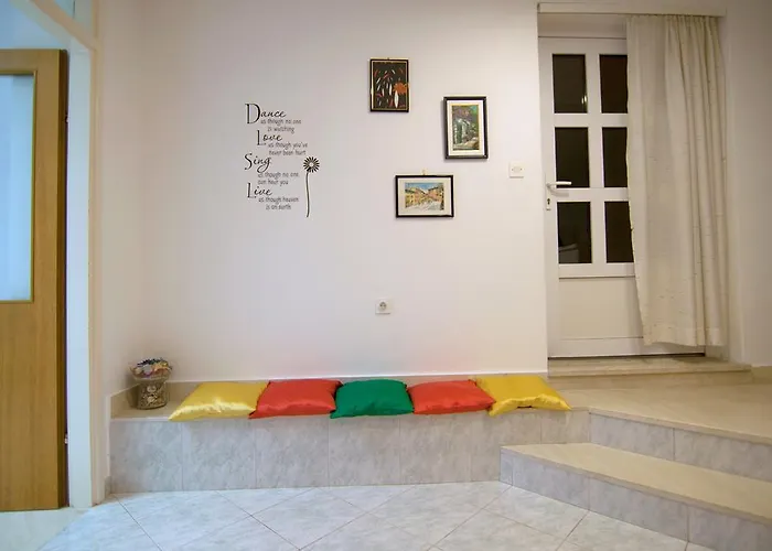 Apartamento Poolside Paradise - A Hidden Gem In Split