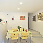 Apartment Poolside Paradise - A Hidden Gem In Split *