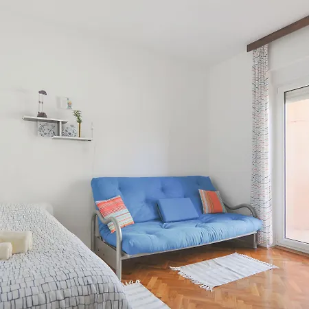 Poolside Paradise - A Hidden Gem In Split