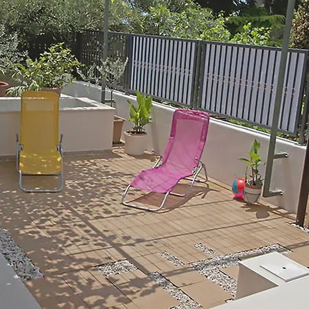 Appartement Poolside Paradise - A Hidden Gem In *