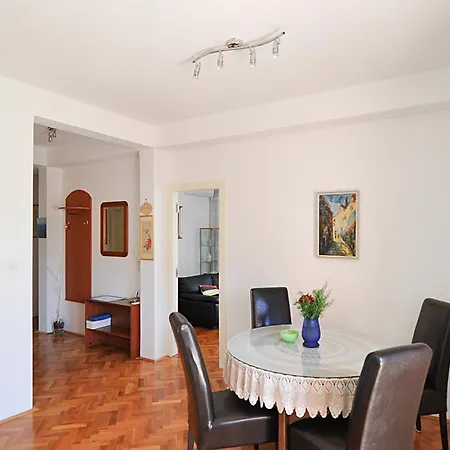 Appartement Poolside Paradise - A Hidden Gem In Split